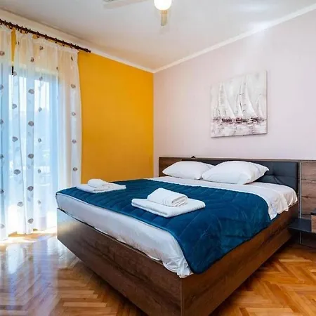 With Parking Space - 21848 Apartment *