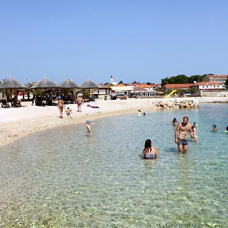 With Parking Space - 21848 Appartamento Ugljan