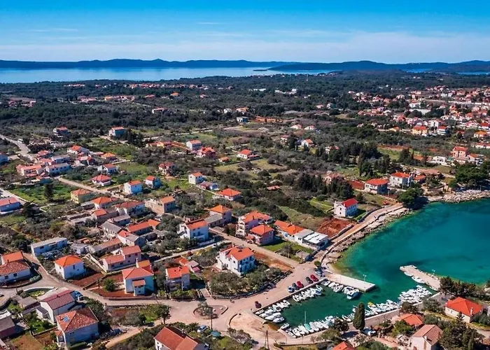 Appartamento With Parking Space - 21848 Ugljan