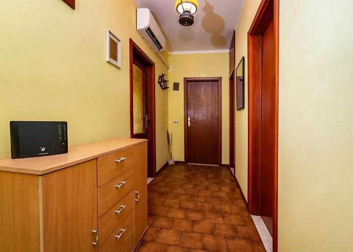 With Parking Space - 21848 Apartment Ugljan