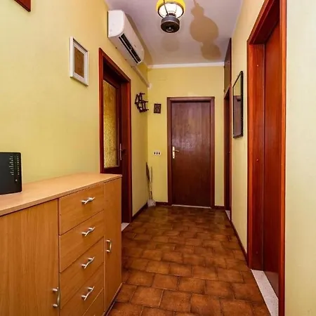 With Parking Space - 21848 דירה אוגייאן